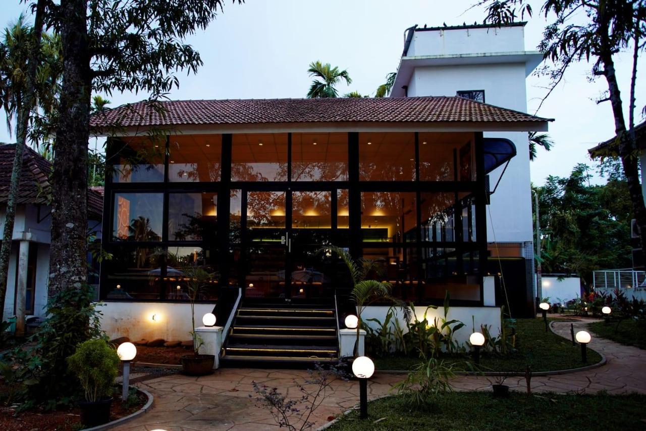 Bamboo Lagoon Backwater Front Resort Alappuzha Exterior foto